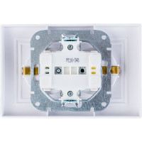 Розетка BYLECTRICA 2-местная СУ с заз.конт., серия УЮТ, белый РС16-348