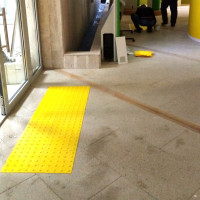 Тактильная плитка преодолимое препятствие PALITRA TECHNOLOGY поле внимания, конусы линейные 10шт 50245-2-PVC-300x300x4-Y-10