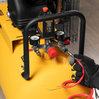 Воздушный компрессор с ременным приводом DENZEL BCV2200/100 2.2 кВт, 100 литров, 370 л/мин 58110