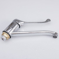 Хирургический смеситель для раковины Ekko с гайкой E49054