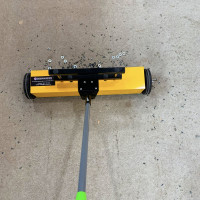 Магнитный сборщик на колесах с системой очистки Подборщик Проф-Магнит 500-С125