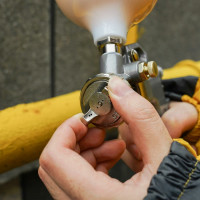 Пневматический краскопульт с верхним бачком DEKO DKSG02 018-1120