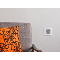 Розетка Legrand с заземлением с USB тип C Legrand Inspiria со шторками 16А 250В 1500мА 5В безвинтовые зажимы алюминий 673772