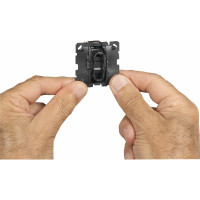 Переключатель Legrand 1-полюсный на 2 направления 10 AX Программа Celiane 230 В~ 067001