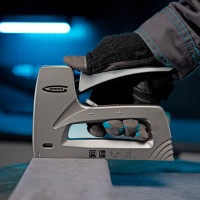 Мебельный степлер GROSS Aluminium 140 алюм. корпус, рег. удара, тип скобы 140, 300, 6-14 мм 41007