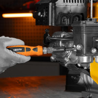 Реверсивная отвертка с шарниром, битами и головками 19 шт SPARTA 115545