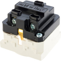 Двухмодульная электрическая розетка с заземлением и шторками, белая, DKC 76482B