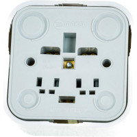 Розетка с заземлением, белая Makel 45108