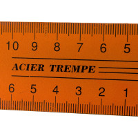 Металлический угольник SPARTA 250 мм 323425