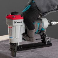 Пневматический степлер для прямоугольных скоб от 6 до 13 мм MATRIX 57415