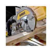 Торцовочная пила DEWALT DWS777