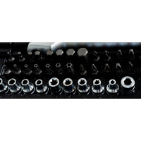 Набор инструмента с 12-ти гранными головками FORCE 142 предмета 41421R-9