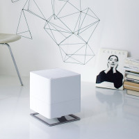 Традиционный увлажнитель воздуха Stadler Form (без налета и накипи) с ароматизатором Oskar, белый O-020