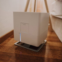 Традиционный увлажнитель воздуха Stadler Form (без налета и накипи) с ароматизатором Oskar, белый O-020