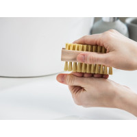 Двусторонняя деревянная щетка для рук YORK 000400