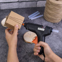 Клеевой пистолет BRAUBERG 60Вт для стержня 11 мм, с выключателем, в блистере, 671053