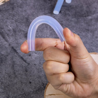 Клеевой пистолет BRAUBERG 60Вт для стержня 11 мм, с выключателем, в блистере, 671053