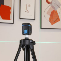 Лазерный самовыравнивающийся уровень DEKO DKLL12 SET 2 со штативом 1 м (2 линии, зеленый луч) 065-0100