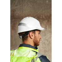 Защитная каска строительная Delta Plus DIAMOND VI WIND из АБС пластика с вентиляцией белого цвета, DIAM6WTRBC