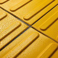 Тактильная плитка PALITRA TECHNOLOGY направление движения, полоса 10шт 50245-1-PVC-500x500x4-Y-10