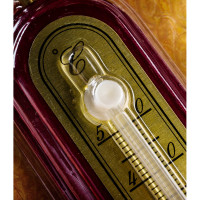 Комнатный термометр GARDEN SHOW красное дерево УТ12517