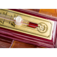 Комнатный термометр GARDEN SHOW красное дерево УТ12517