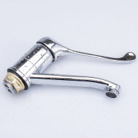 Хирургический смеситель для раковины Ekko с гайкой E45054