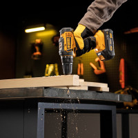 Аккумуляторная дрель-шуруповерт Denzel CDL-18-02BM 26116