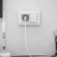 Двойная влагозащищенная розетка WERKEL W1172201 с зазем. с защит. крышками и шторками белый a057276