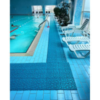 Антискользящий коврик для ванны, бассейна, сауны, бани ПластФактор Aqua Stone набор из 12 модулей, голубой 4630027111654