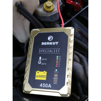 Пусковое устройство для автомобилей BERKUT JSC-450C