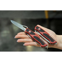 Нож Victorinox RangerGrip 61 130 мм, 11 функций, красный 0.9553.MC