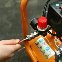 Воздушный поршневой масляный компрессор DEKO DKAC24 ресивер 24 л, 260 л/мин 018-1107