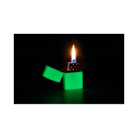 Зажигалка Zippo Classic с покрытием Glow In The Dark, 38x13x57 мм 49193