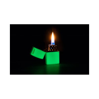 Зажигалка Zippo Classic с покрытием Glow In The Dark 49193ZL