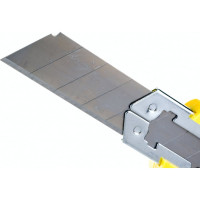 Технический нож FIT HQ 18 мм усиленный, 3 лезвия, Профи 10263