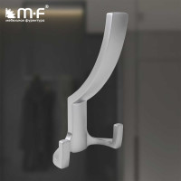 Крючок MF R18, 3-х рожковый, хром матовый 10939v