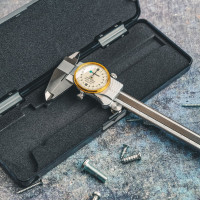 Штангенциркуль с круговой шкалой NORGAU 300 мм, 0.02 мм, тип NCR-3002 с поверкой 040027030/П