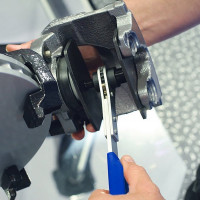Приспособление для разведения тормозных колодок с трещоткой Car-tool CT-U0001