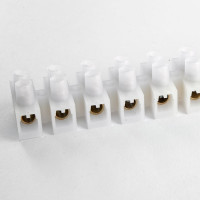 Клеммная винтовая колодка STEKKER линейка 12 штук, полиамид, LD225-10A DIY 39890