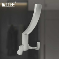 Крючок MF R18, 3-х рожковый, никель матовый 10940v