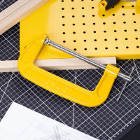 Струбцина DELI DL-G206 высота зажима 150мм, глубина зажима 95мм 104573