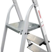 Стальная стремянка с алюминиевыми ступенями 130 мм и органайзером Новая Высота 1x7 1138107