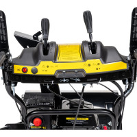 Снегоуборщик бензиновый самоходный CHAMPION ST762E