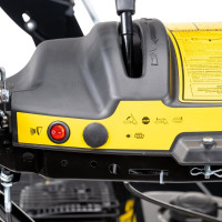Снегоуборщик бензиновый самоходный CHAMPION ST762E