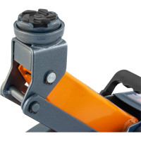 Подкатной домкрат Ombra OHT202C 2 т 135-330 мм в кейсе 55434