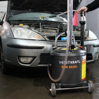 Маслосменная установка WIEDERKRAFT 40 л, с воронкой и откачкой через щуп WDK-89292
