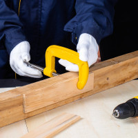 Струбцина DELI DL-G204 высота зажима 100мм, глубина зажима 50мм 104571