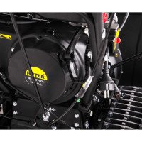 Бензиновый снегоуборщик Huter SGC 8100C 70/7/4