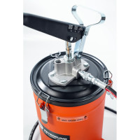 Ручной солидолонагнетатель Petropump с емкостью 3 кг, 275 бар PP210021